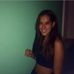 Meet your Posher, Justine